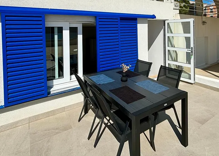 Διαμέρισμα Fig Tree Komarna