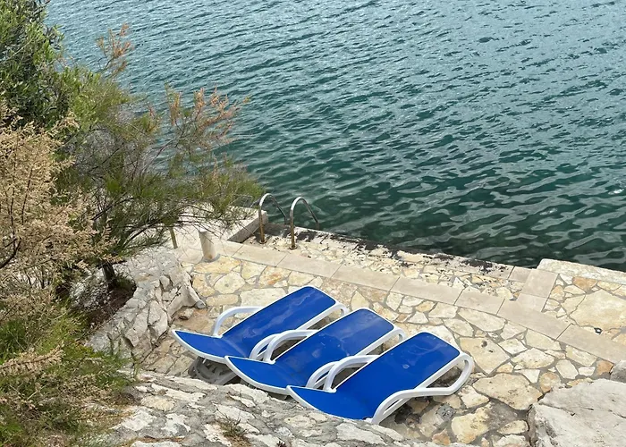 Διαμέρισμα Fig Tree Komarna